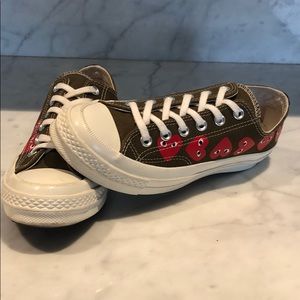Comme des garçons (play) converse